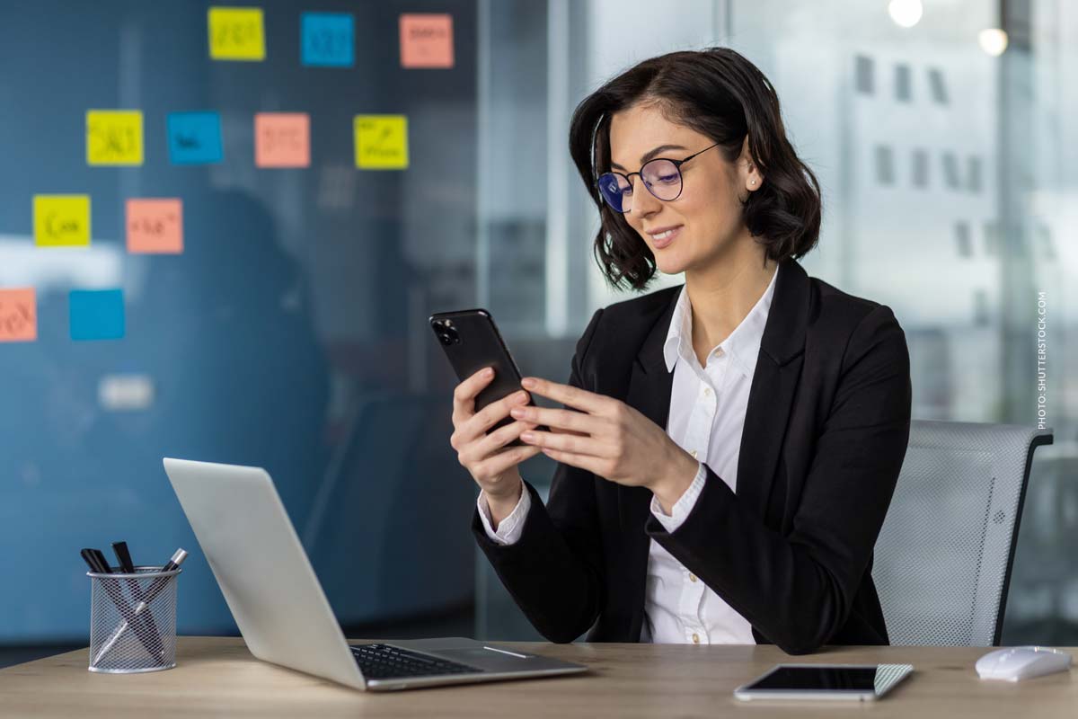 cannabis-online-kaufen-hamburg-medien-fachfrau-interview-digitaler-arzttermin-apotheke