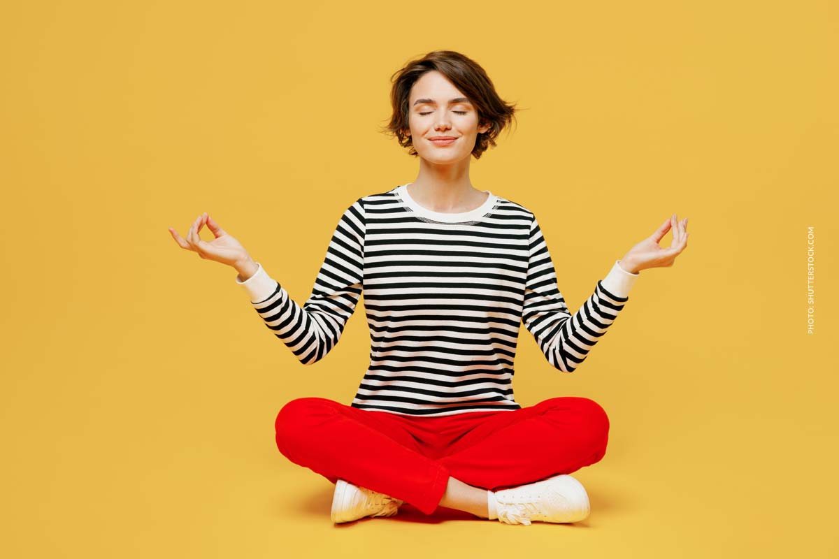 Medizinisches Cannabis Lieferung Frau Yoga Ruhe Studio Foto
