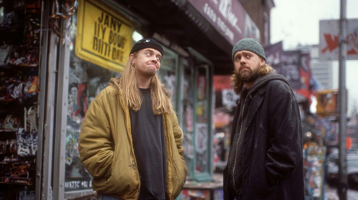 jay-silent-bob-strasse-szene-shop-weed-kiffer-kiffen-film-lustig-witzig-tipp-stream-apple-netflix-kinofilm-usa