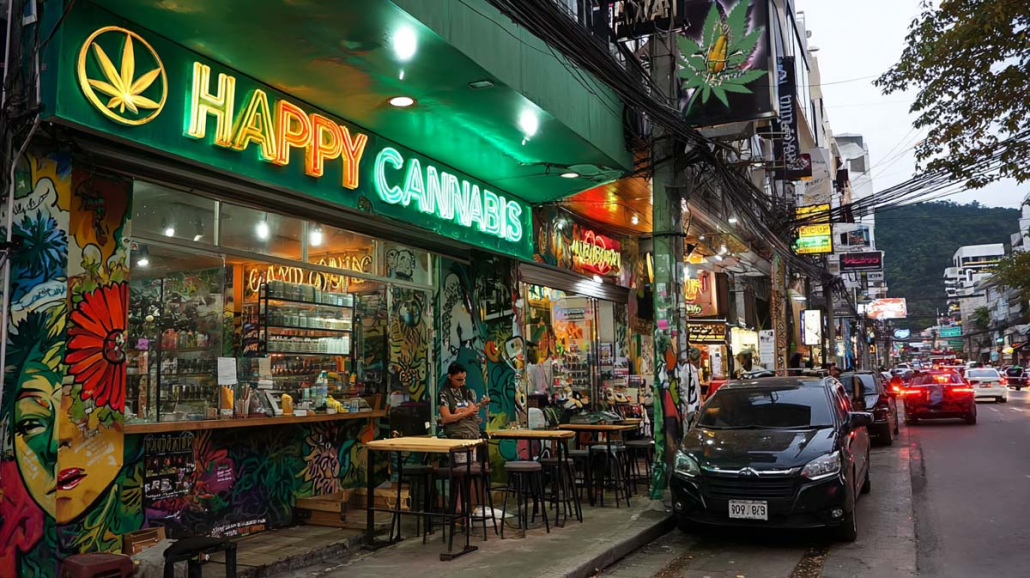 Cannabis in Asien: Wo ist Weed legal? Liste, Länder, Urlaub Tipps Thailand Cannabis Weed Urlaub Foto Reise Strasse Geschafte